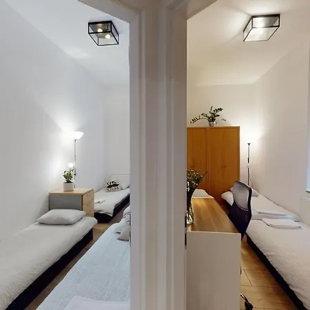 Komuny Paryskiej 62 Centrum Апартаменты